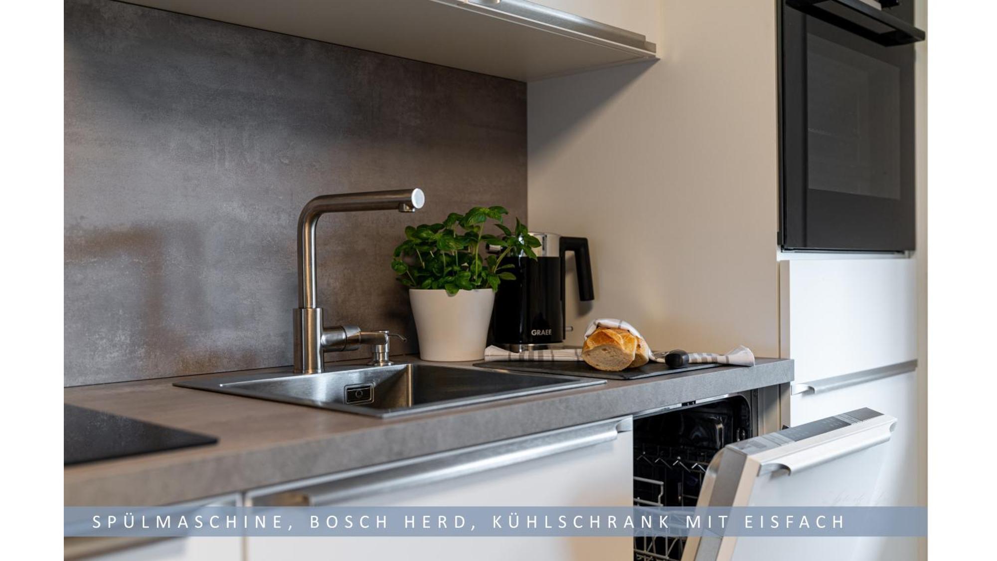 Apartment Leinetal - Bester Schlafkomfort In Hochwertiger Hotelbettwaesche, 3 Zimmer - Grosse Kueche, Duschbad & Parkplatz 诺特海姆 外观 照片